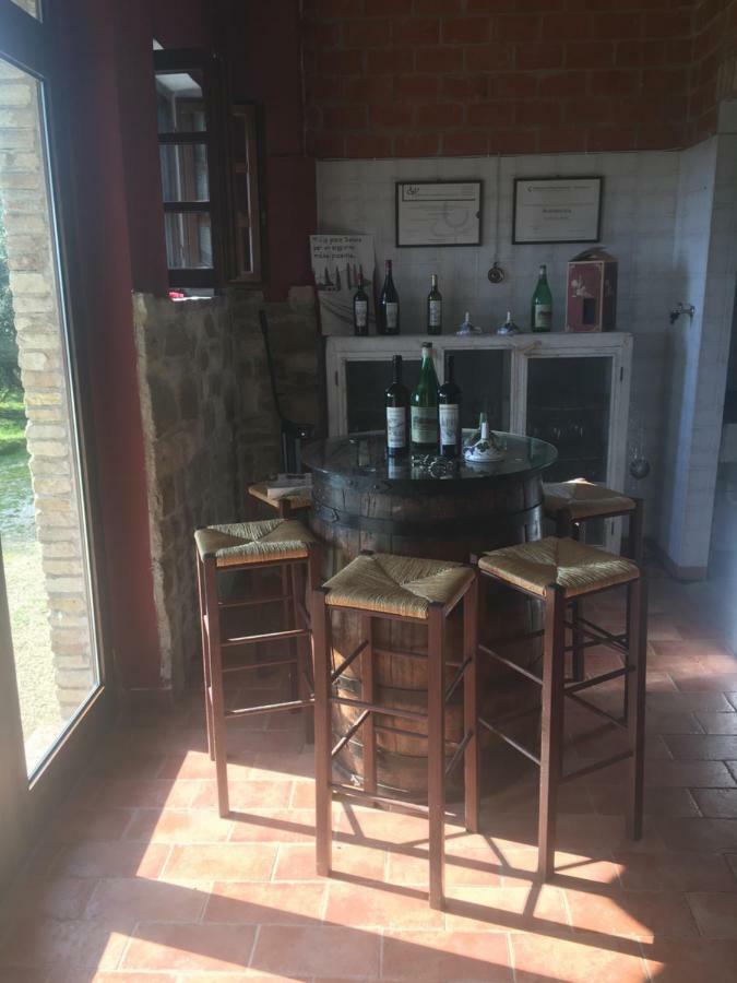 Agriturismo Wine Casale Villa Chiara Torgiano Bagian luar foto
